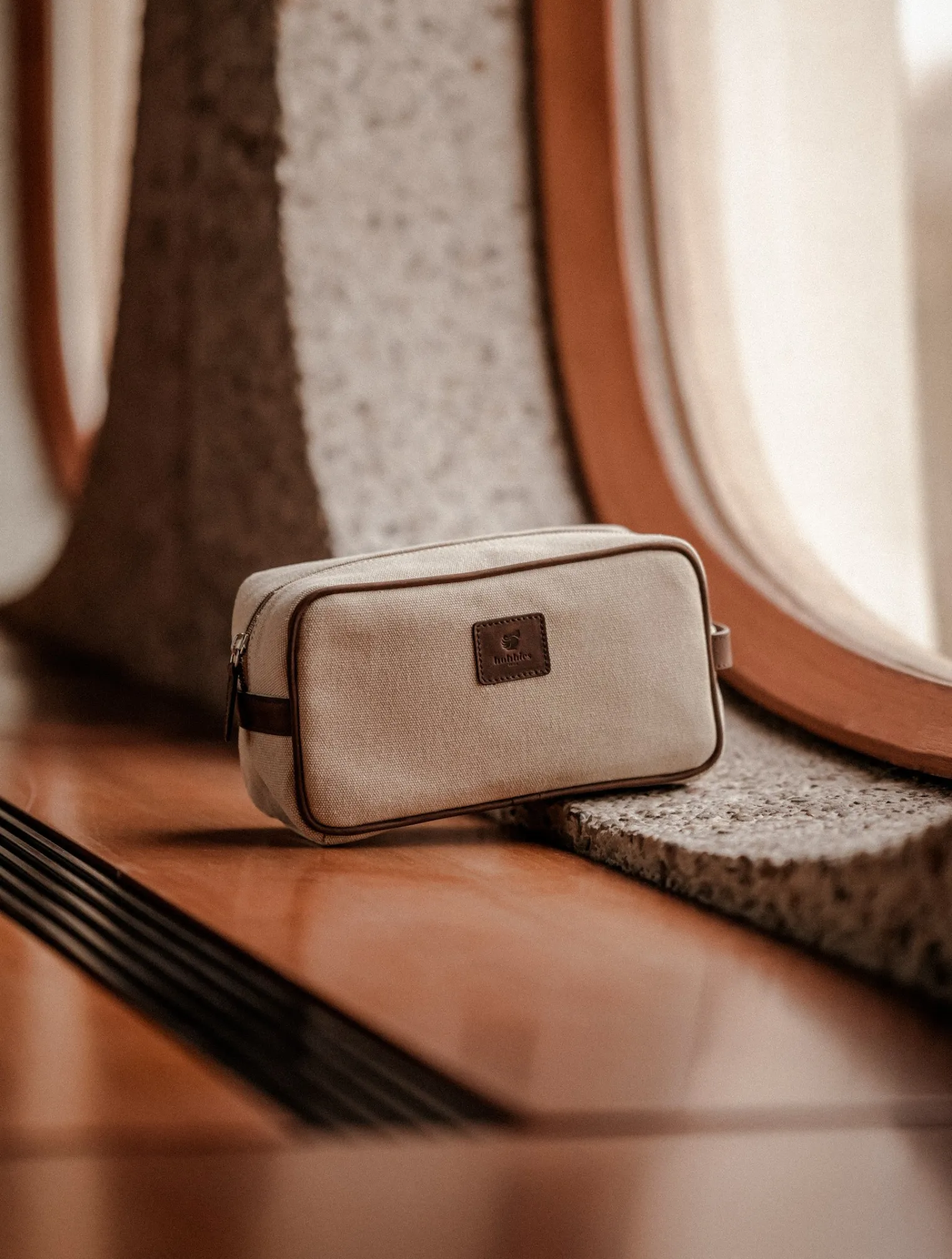 amalfi_0-3.webp Bobbies Travel Bags | Small Leather Goods | Amalfi
