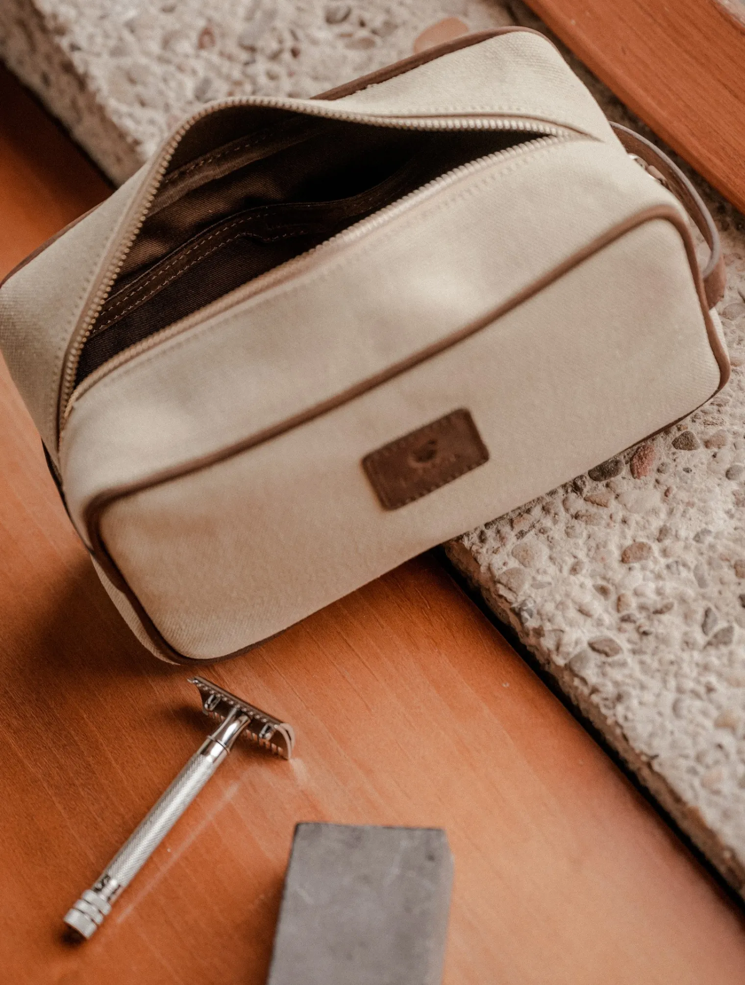 amalfi_4-3.webp Bobbies Travel Bags | Small Leather Goods | Amalfi