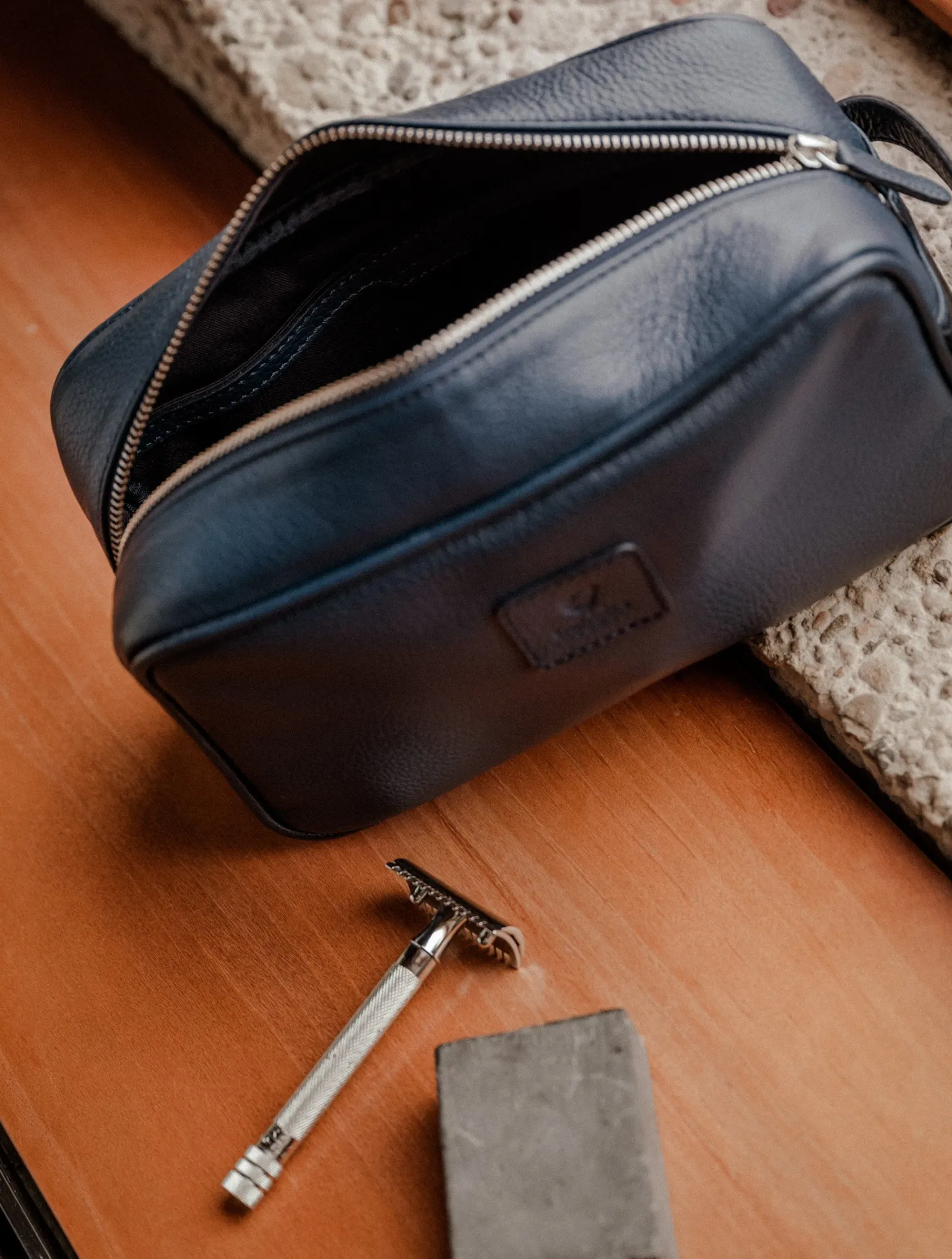 amalfi_4.webp Bobbies Travel Bags | Small Leather Goods | Amalfi