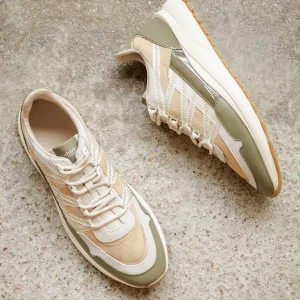 Bobbies Sneakers | Apollo