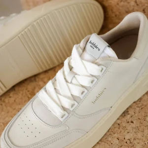 Women Bobbies Sneakers | Avalon