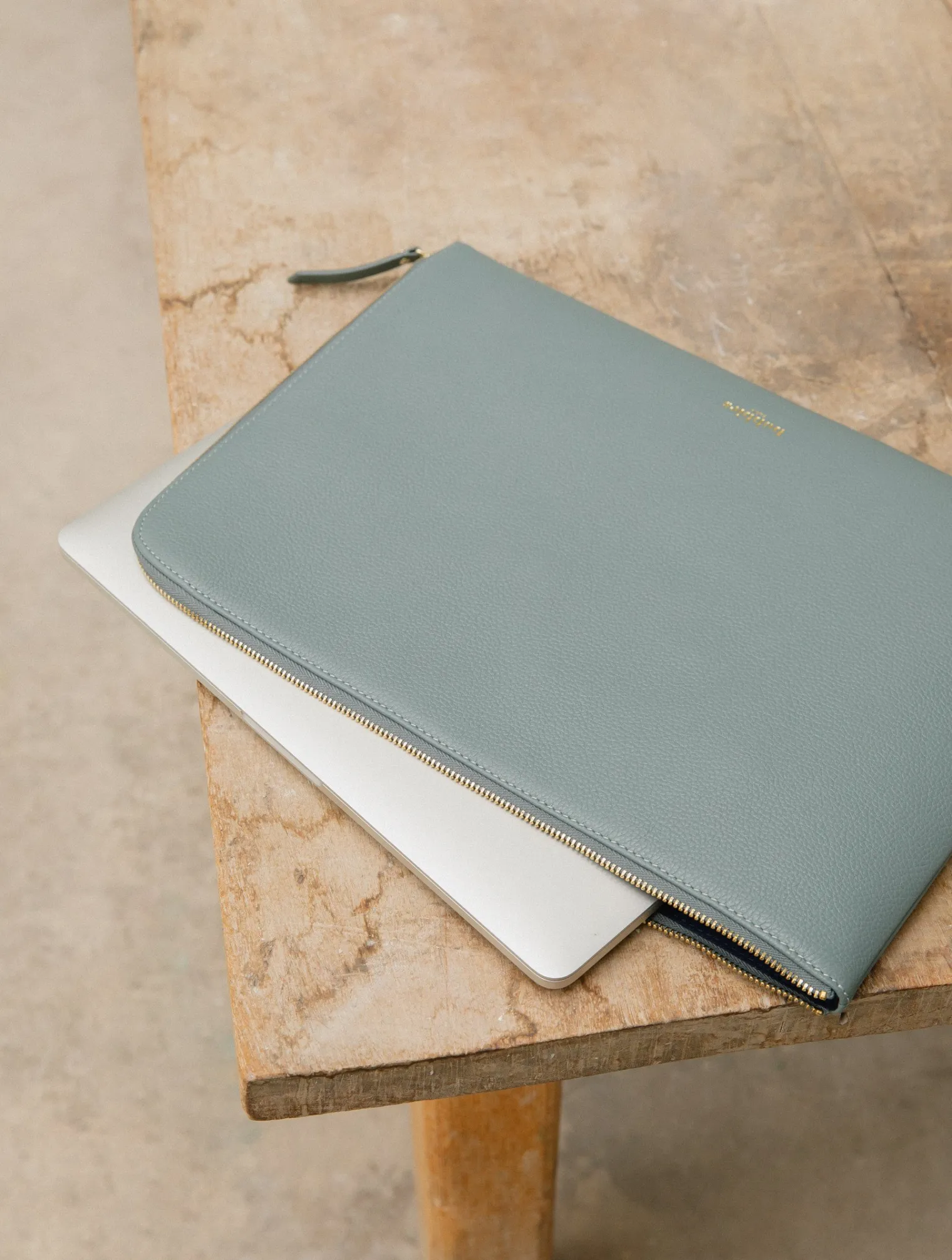 belize_4-4.webp Women Bobbies Laptop Sleeves | Belize