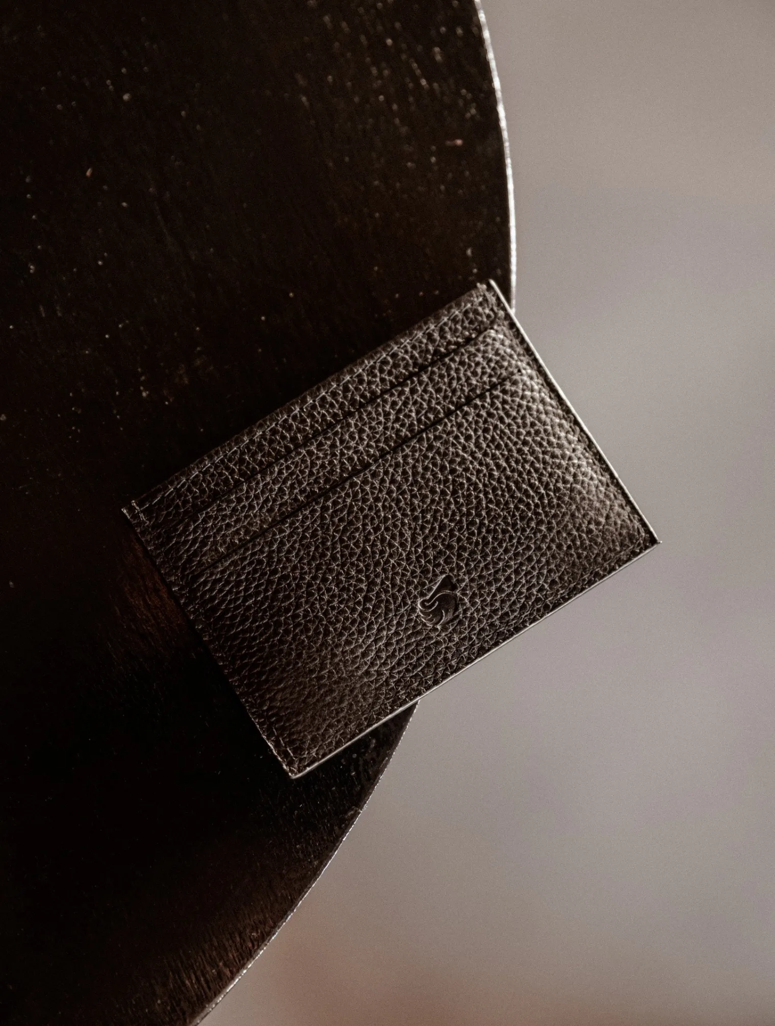 bermudes_0-3.webp Bobbies Small Leather Goods | Bermudes