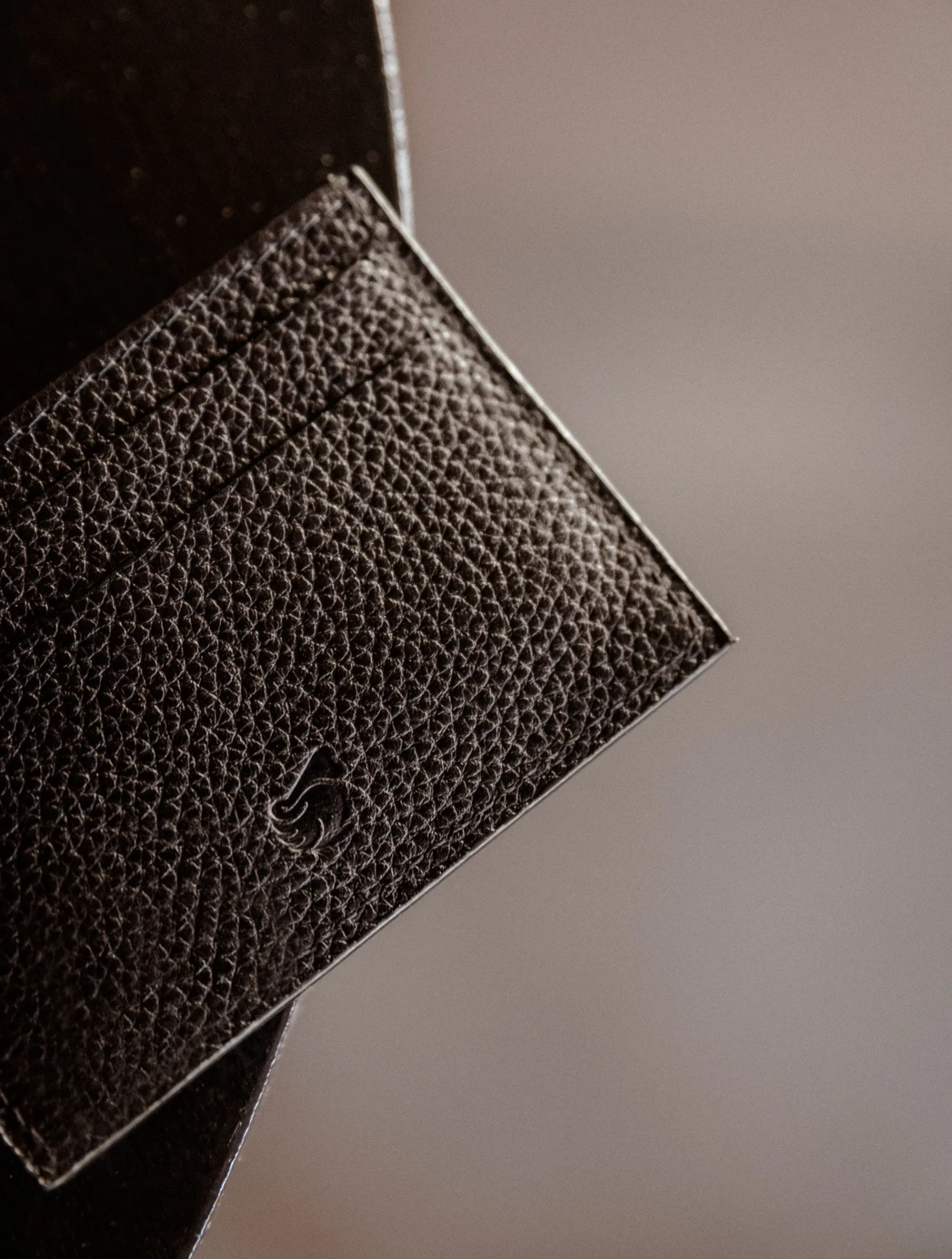 bermudes_2-3.webp Bobbies Small Leather Goods | Bermudes