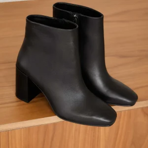 Women Bobbies Ankle Boots | Carla