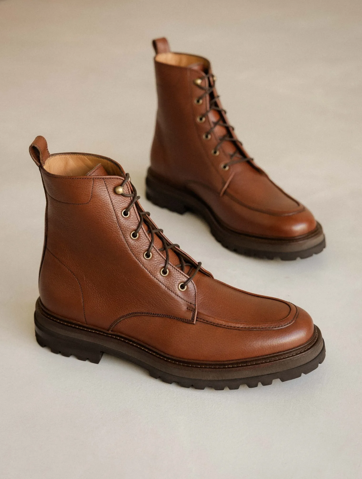 douglas_2.webp Bobbies Boots | Douglas