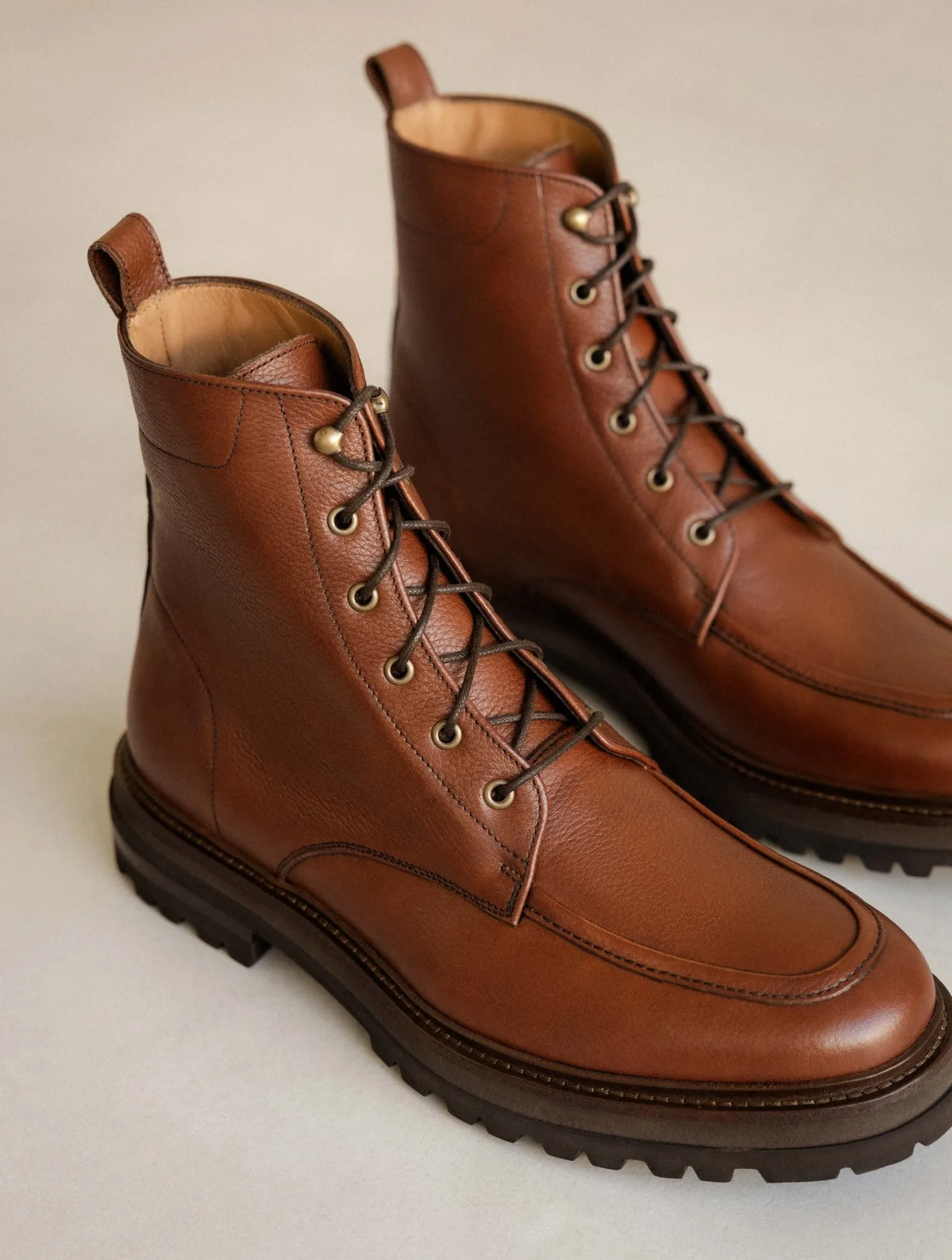 douglas_3.webp Bobbies Boots | Douglas