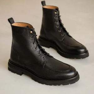 Bobbies Boots | Douglas