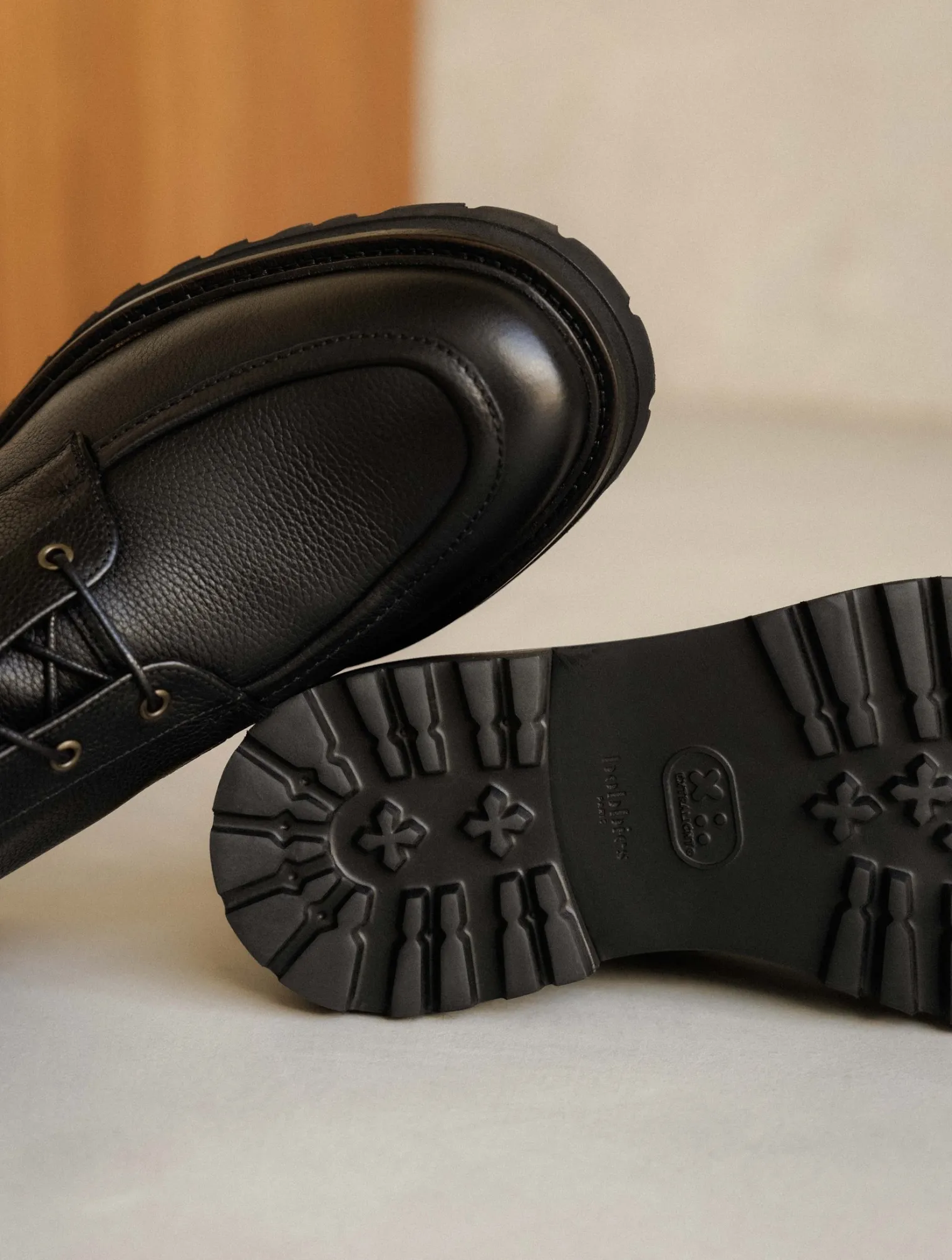 douglas_6-1.webp Bobbies Boots | Douglas