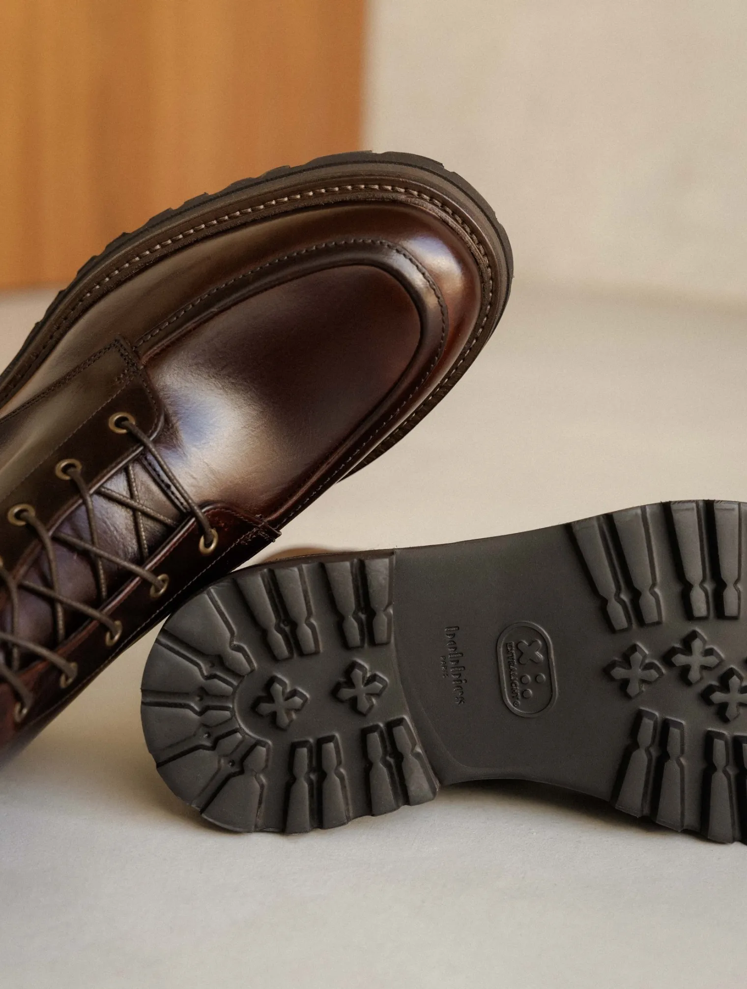 douglas_6-2.webp Bobbies Boots | Douglas
