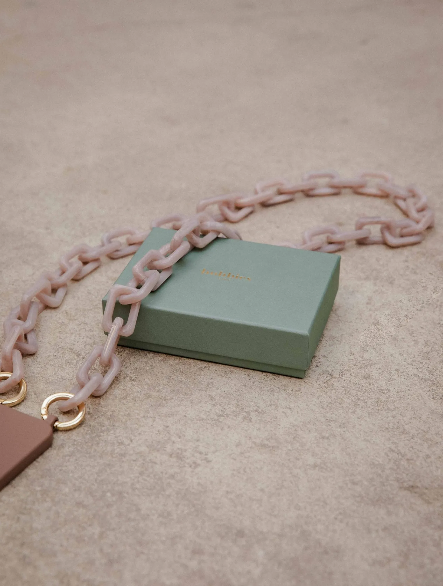 firenze_4-5.webp Women Bobbies Phone Straps | Firenze