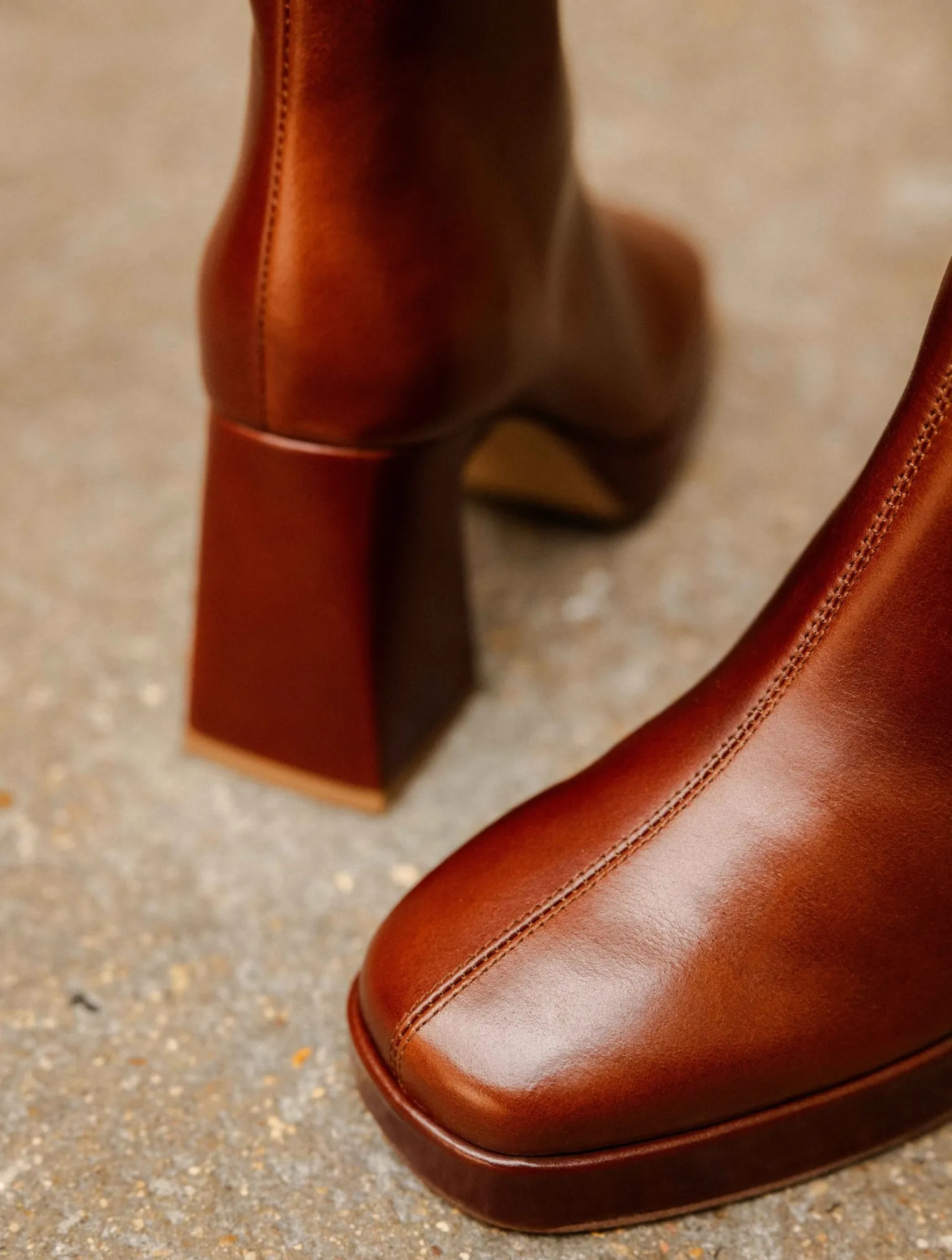 ins_5-1.webp Women Bobbies Ankle Boots | Inès