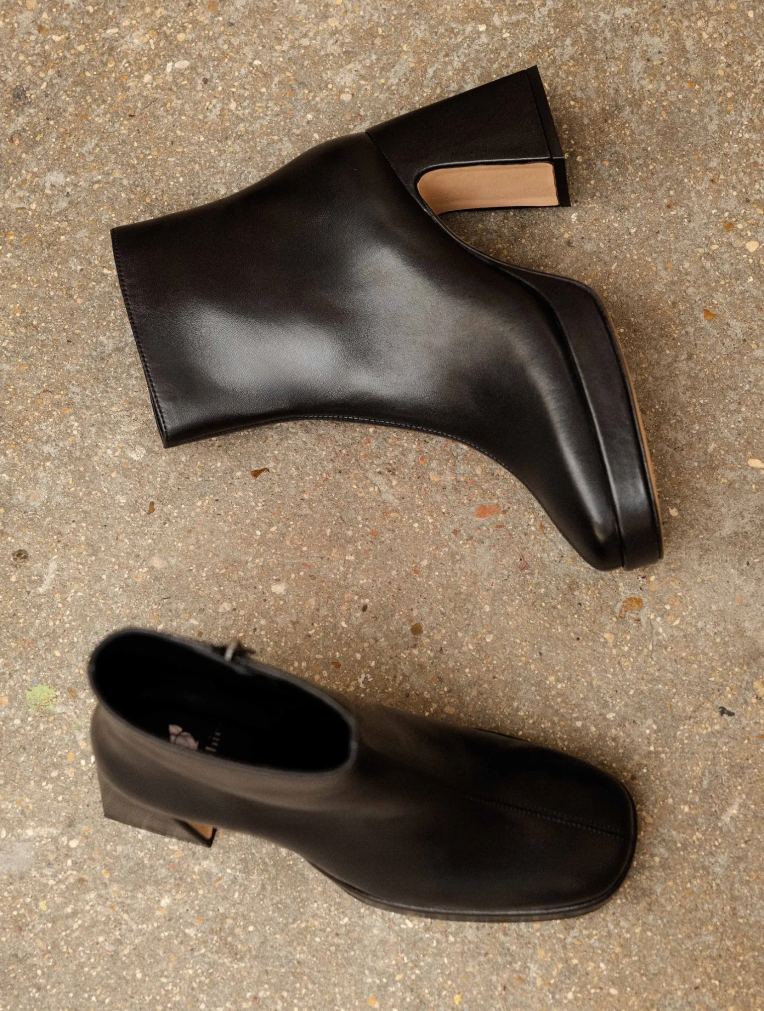 ins_5.webp Women Bobbies Ankle Boots | Inès