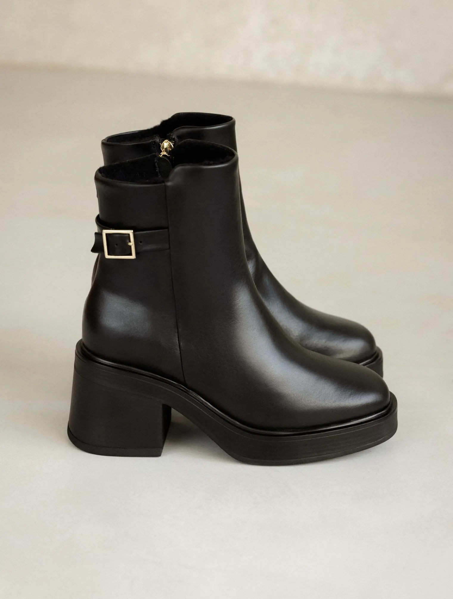 isumi_3.webp Women Bobbies Ankle Boots | Isumi