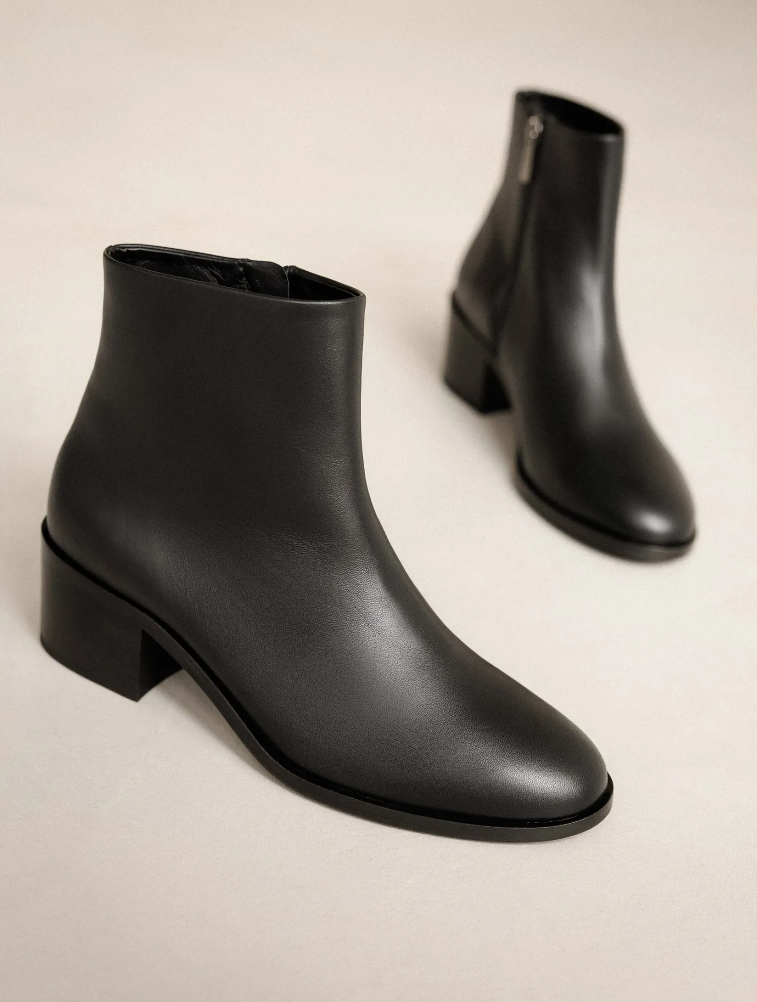 la_3.webp Women Bobbies Ankle Boots | Léa