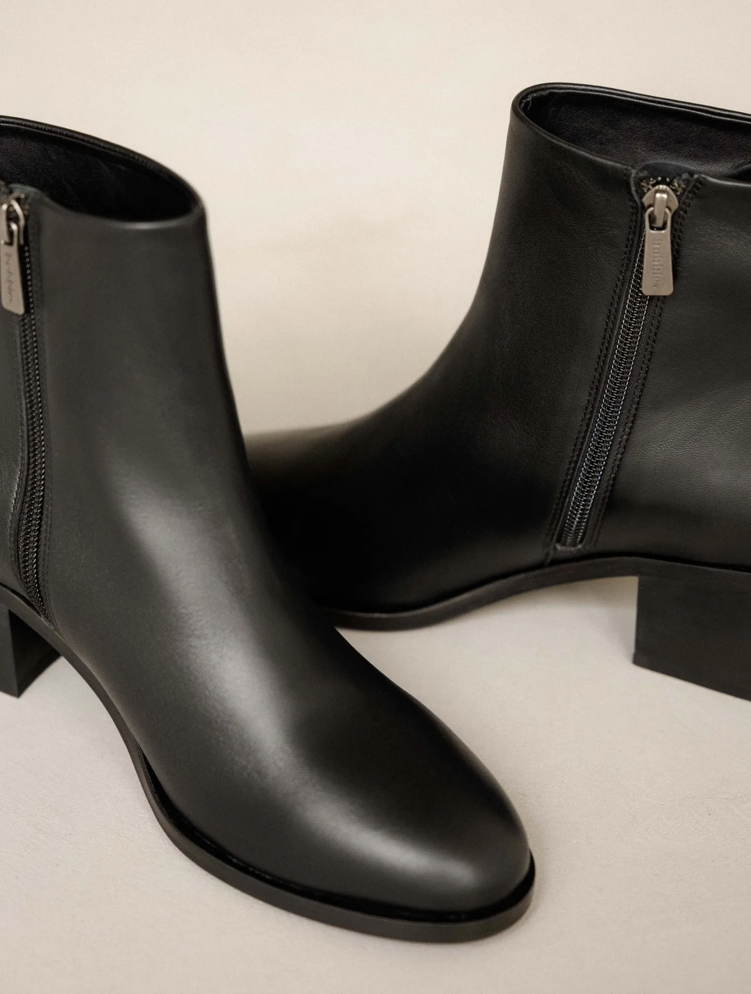 la_5.webp Women Bobbies Ankle Boots | Léa