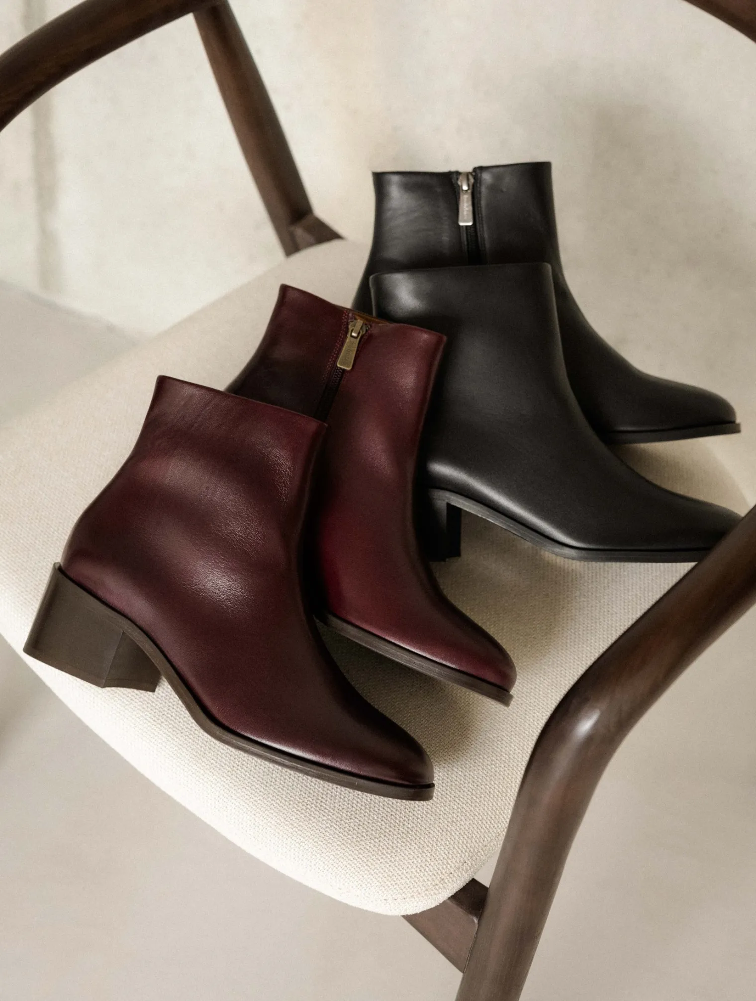 la_8.webp Women Bobbies Ankle Boots | Léa