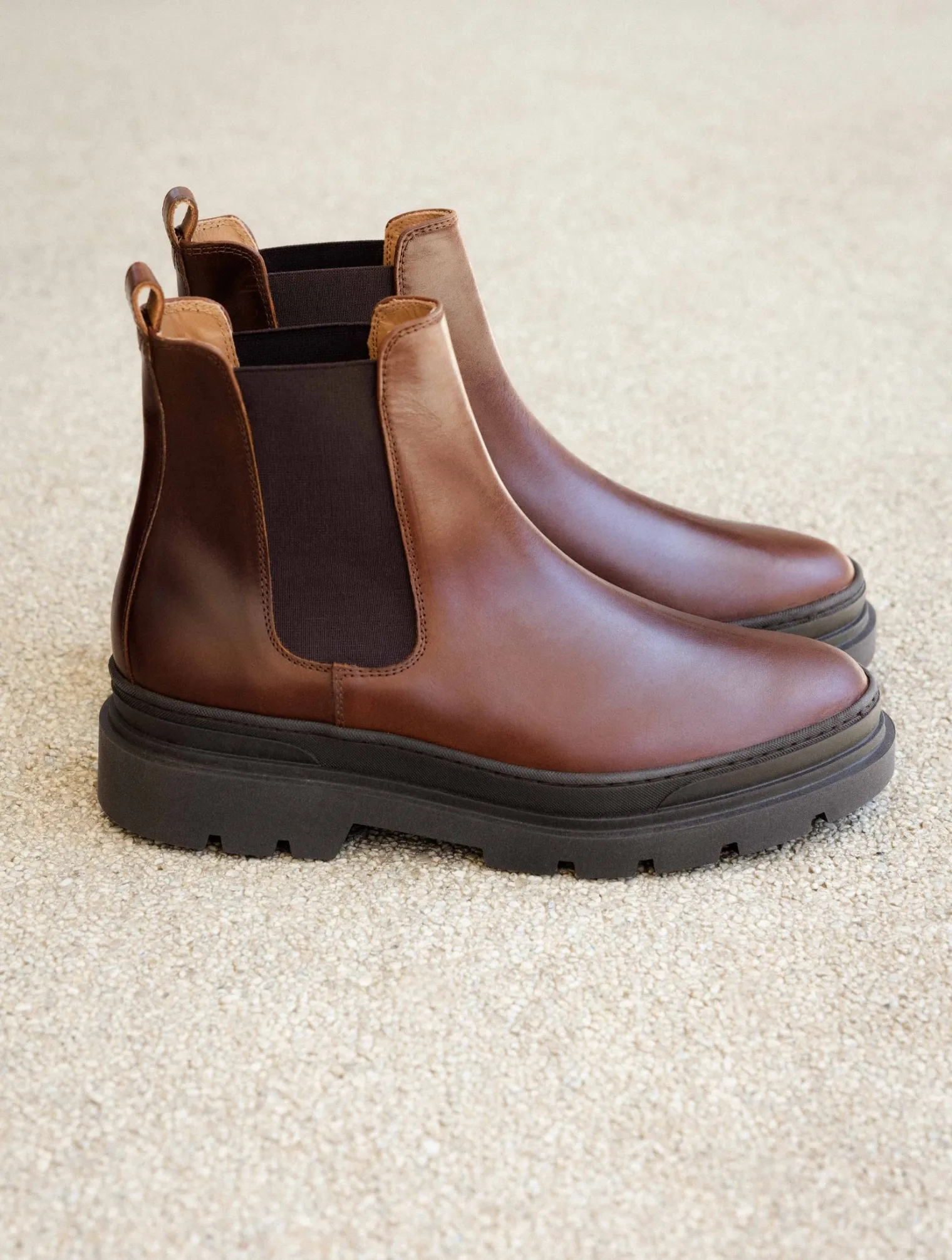 maokee_5-1.webp Bobbies Boots | Maokee