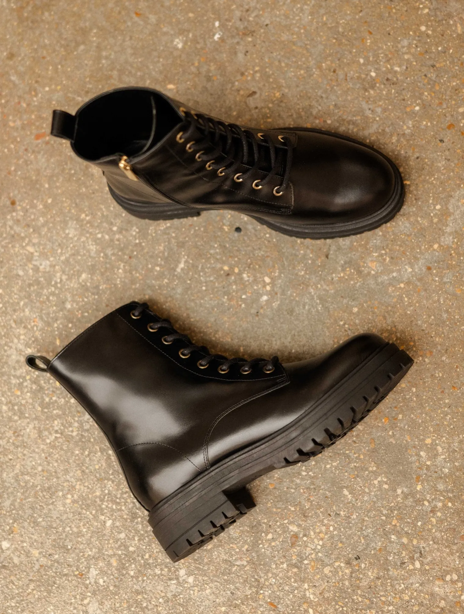 max_4.webp Women Bobbies Ankle Boots | Max