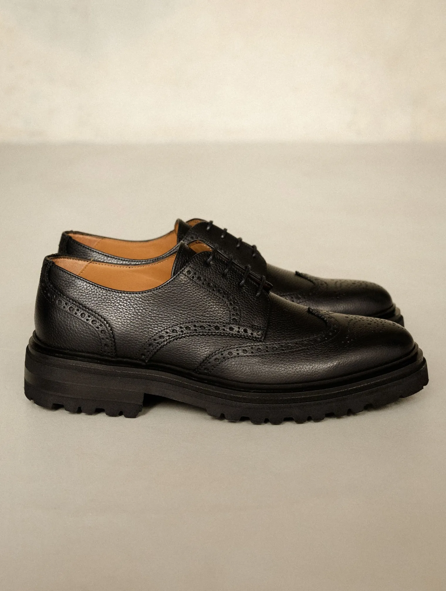 oscar_5.webp Bobbies Derbies & Oxfords | Oscar