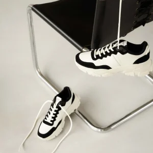 Women Bobbies Sneakers | Rinjani