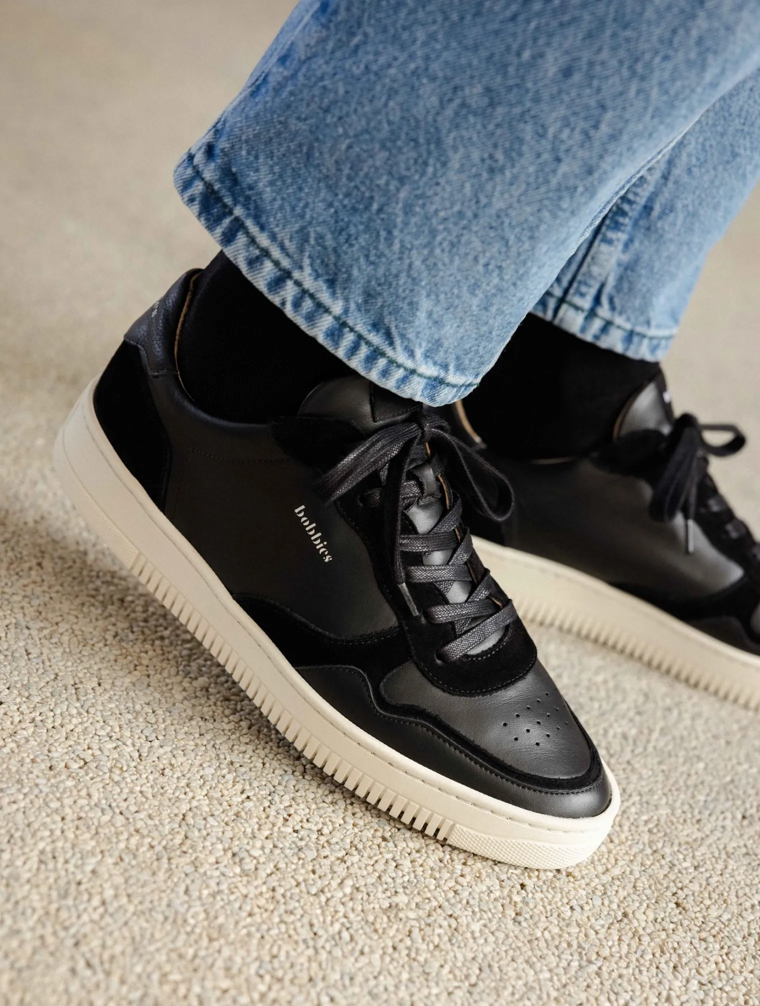 travis_0-6.webp Bobbies Sneakers | Travis