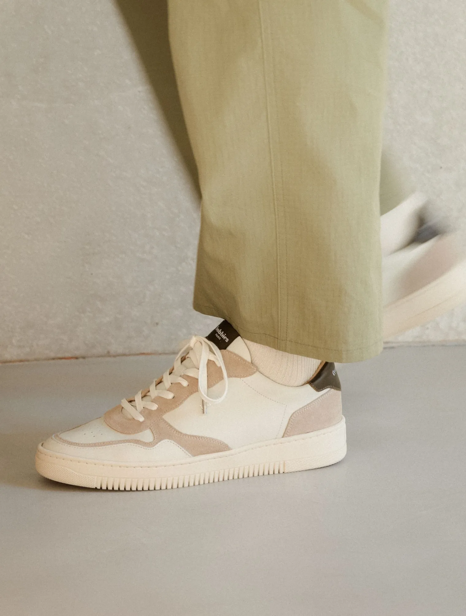 travis_0.webp Bobbies Sneakers | Travis