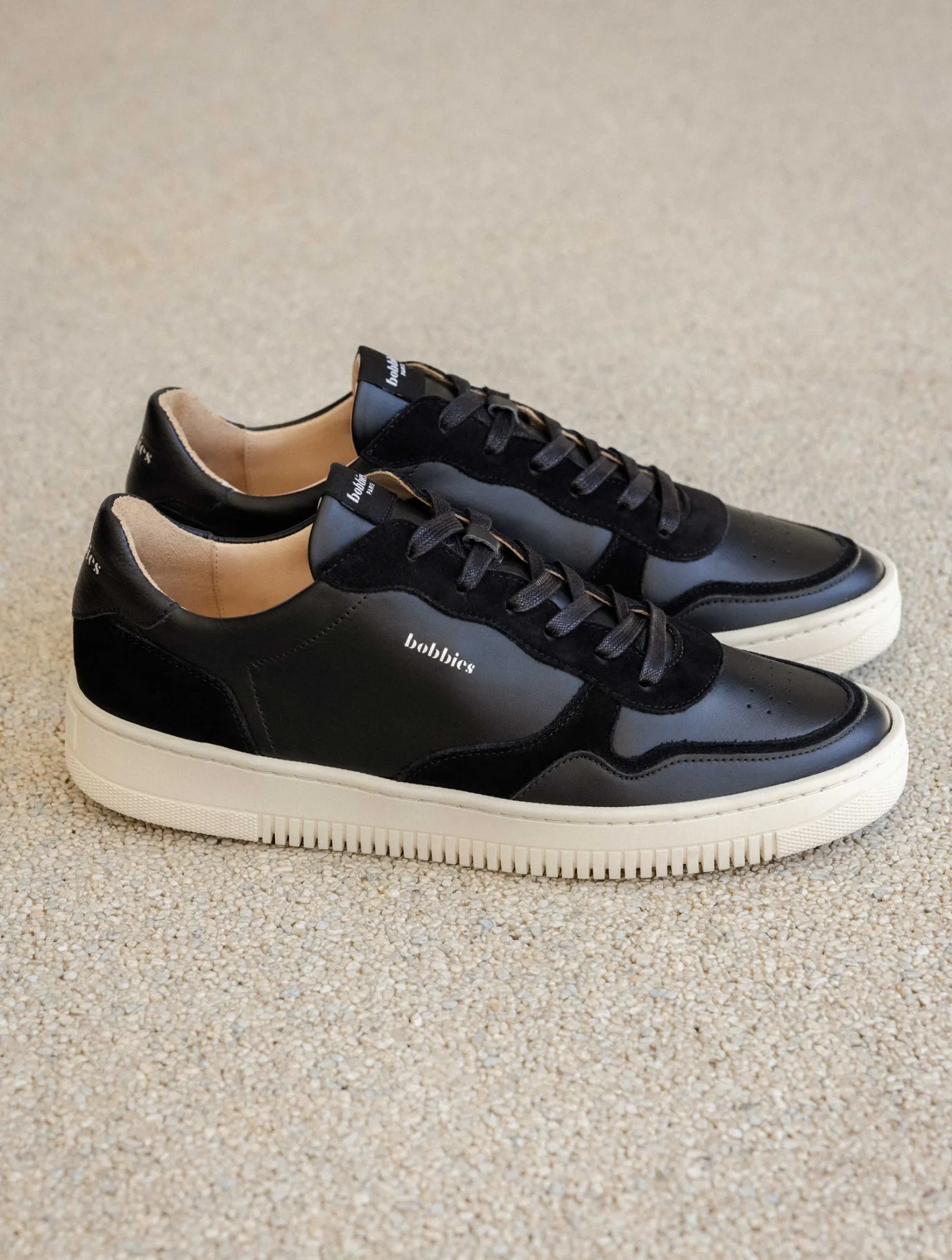travis_2-6.webp Bobbies Sneakers | Travis