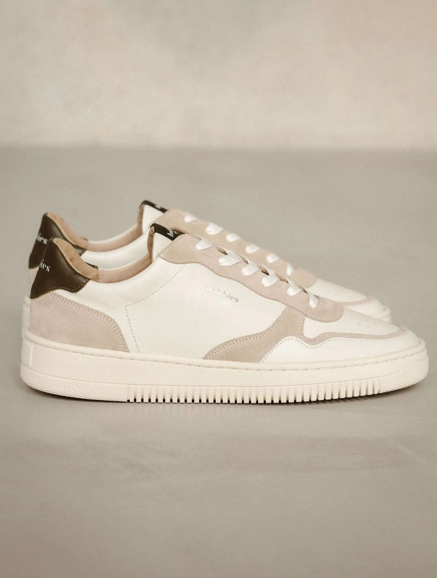travis_2.webp Bobbies Sneakers | Travis