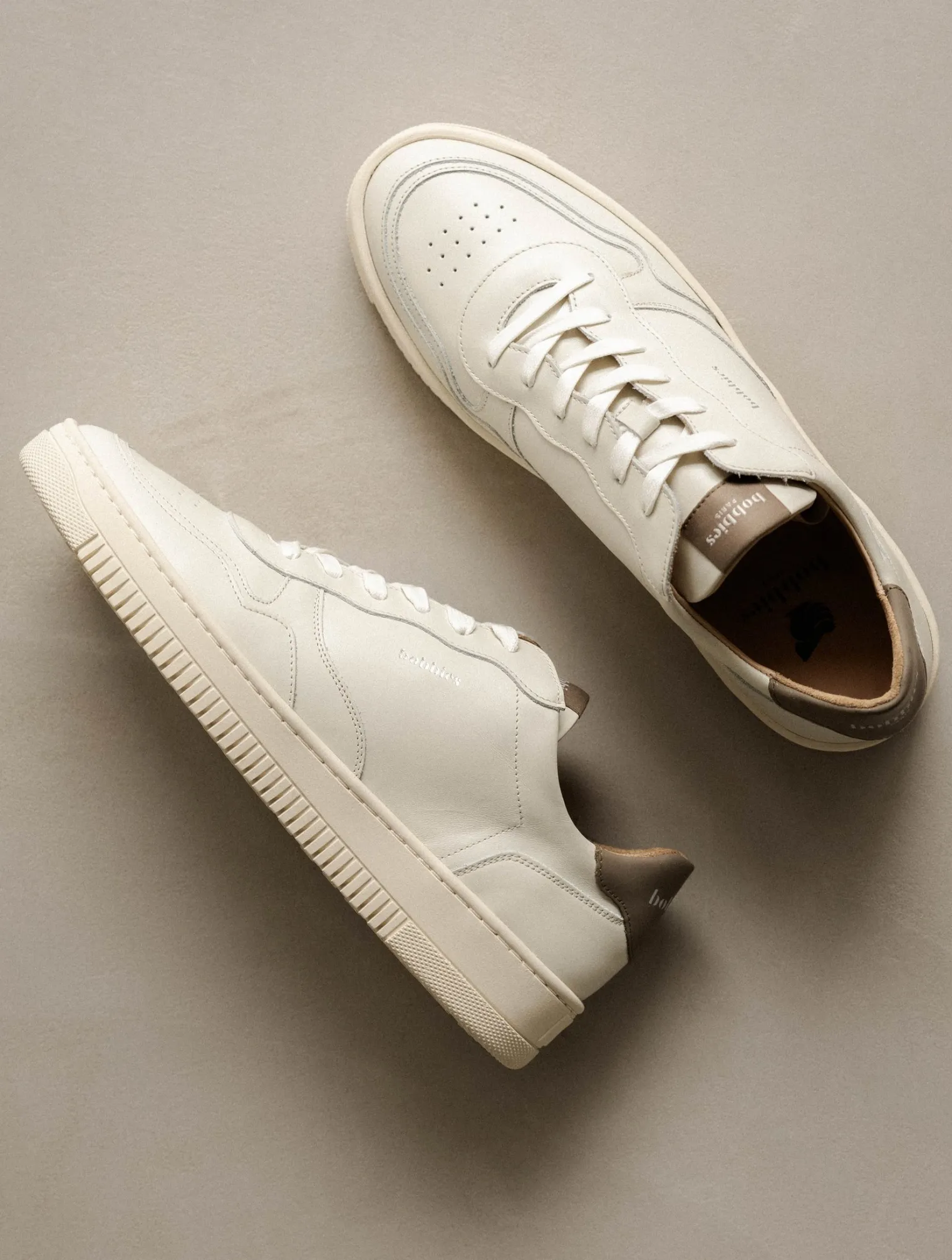 travis_3-2.webp Bobbies Sneakers | Travis