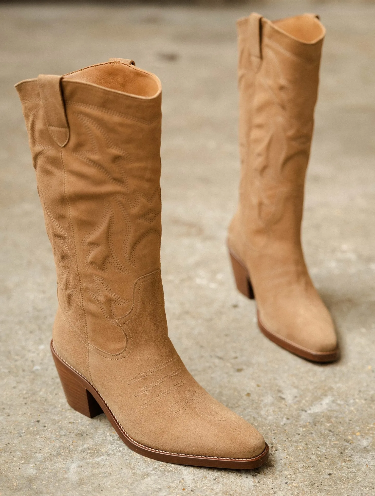 vick_0-1.webp Women Bobbies Knee High Boots | Vick