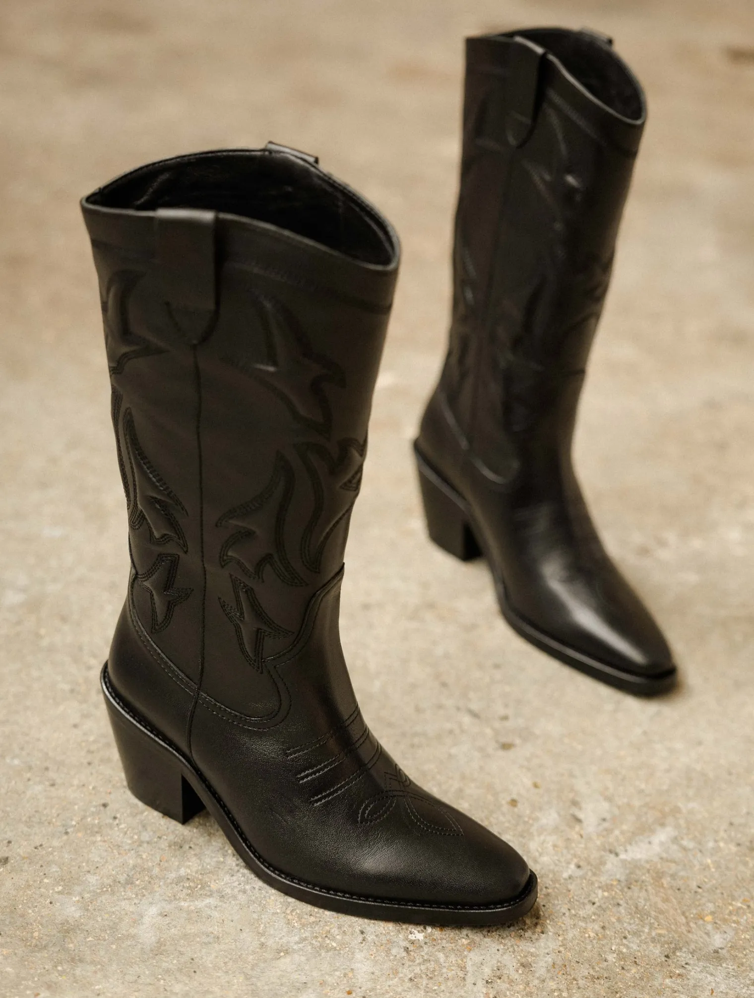 vick_2.webp Women Bobbies Knee High Boots | Vick
