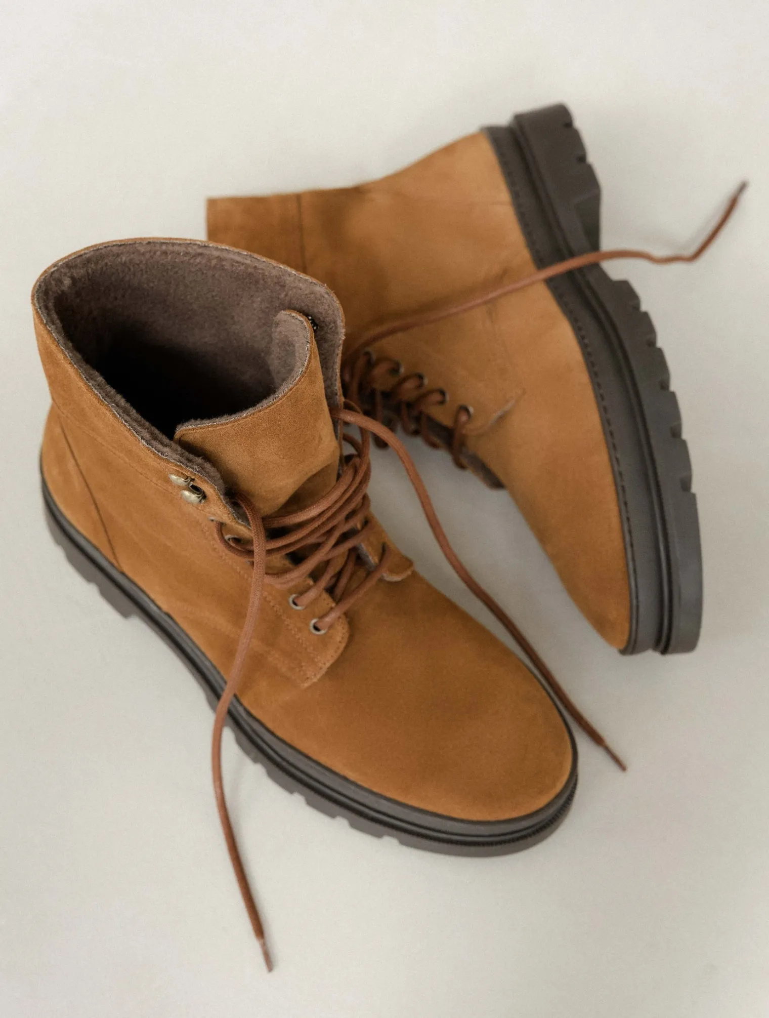 walber_5-2.webp Bobbies Boots | Walber