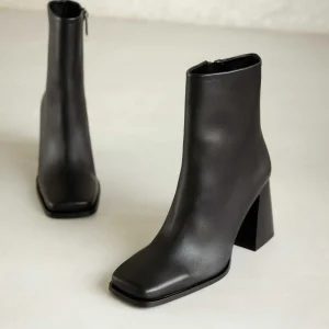 Women Bobbies Ankle Boots | Wilma