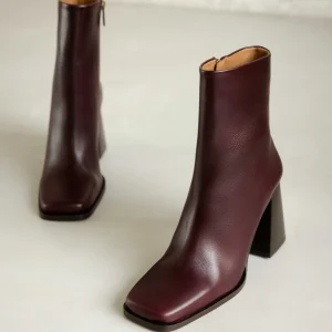 Women Bobbies Ankle Boots | Wilma